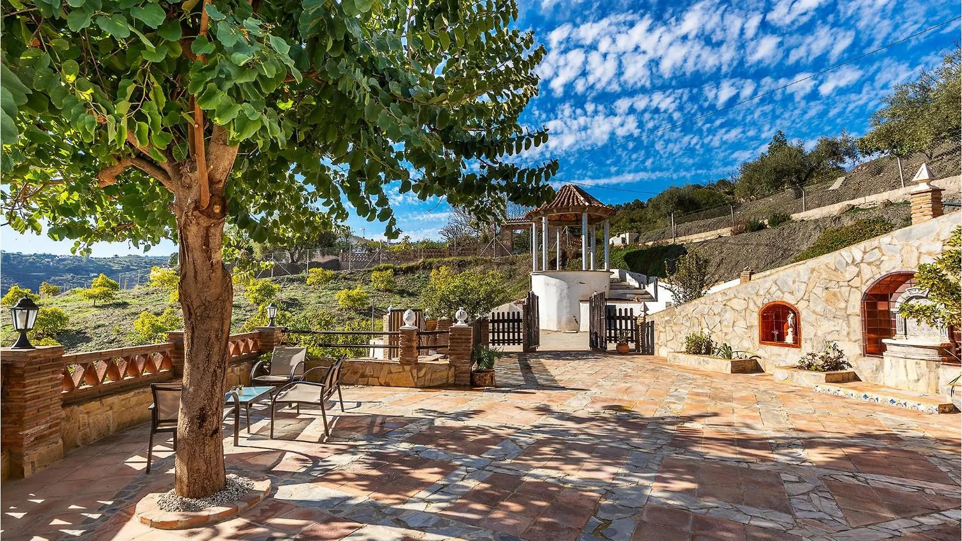 Сasa de vacaciones Amazing Home In Frigiliana With Kitchen